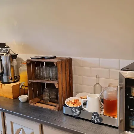 Logis Archambeau Hotel 3*