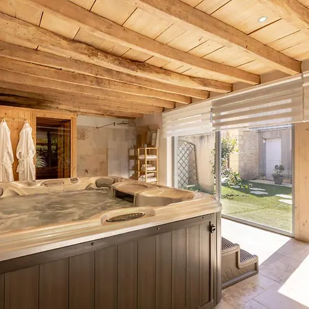 Logis Archambeau Hotell 3*