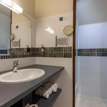 Logis Archambeau 3* Thonac