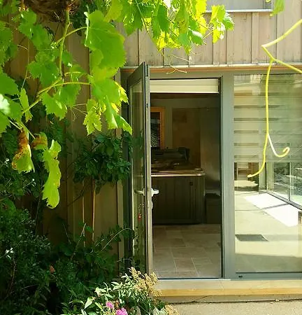 Logis Archambeau Hotel 3*