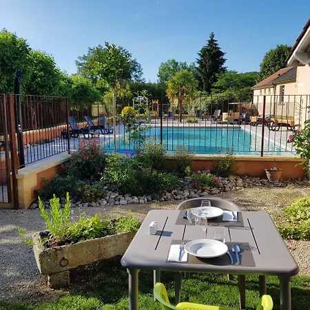 Logis Archambeau Hotell Thonac