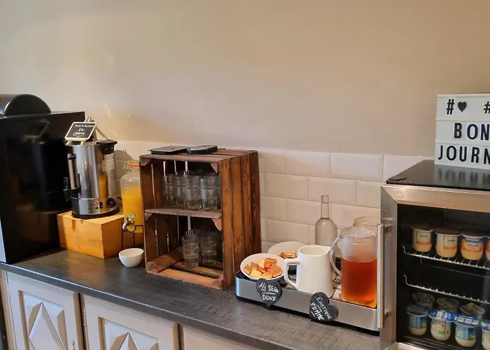 Logis Archambeau Hotel 3*