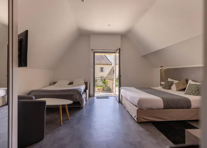 Hotel Logis Archambeau Thonac