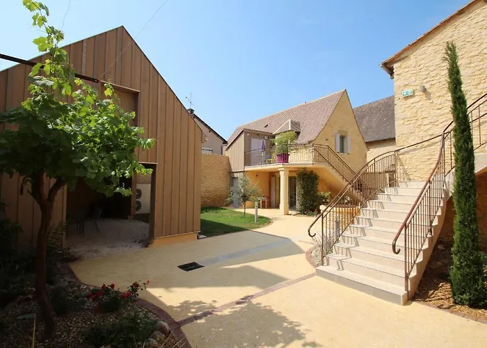 Logis Archambeau 3* Thonac